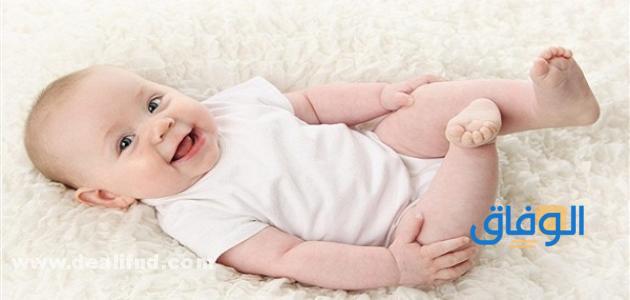 تقلب الطفل الرضيع أثناء النوم